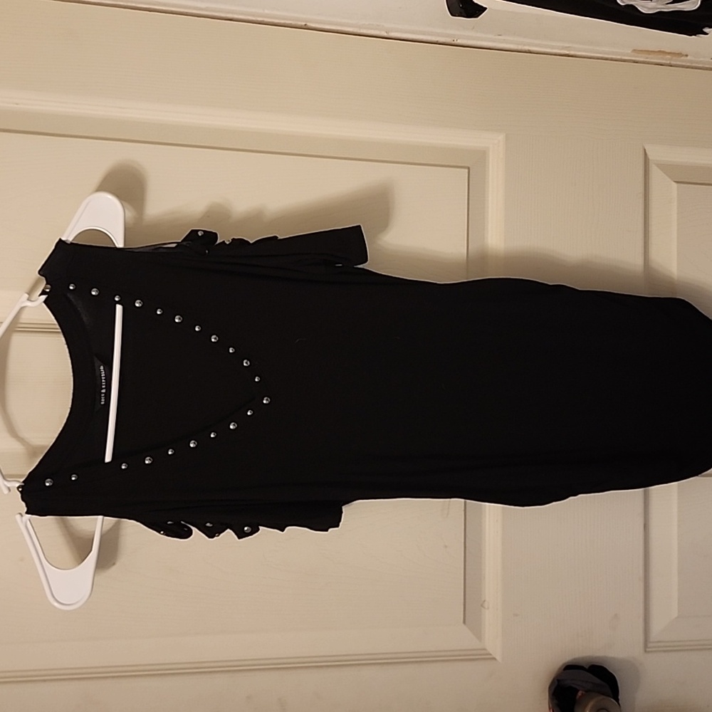 VNeck studded top